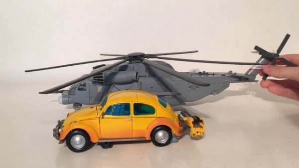 Transformers Movie Masterpiece MPM-07 Bumblebee Review