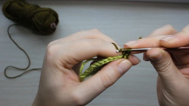 Вязание крючком. Урок 39 Мотив "ЛИСТОЧЕК В КВАДРАТЕ" смотреть онлайн