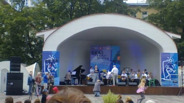 Фестиваль джаза в саду Эрмитаж смотреть онлайн