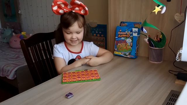 Распаковка игры "Угадай кто?" Guess Who? смотреть онлайн