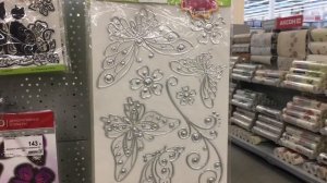 Ремонт в хрущевке. Выбираем обои для неровных стен.