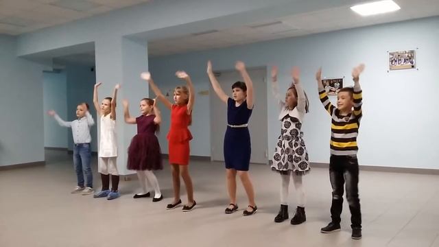 Песня "Ох уж эта школа", ансамбль "Поющий город" смотреть онлайн