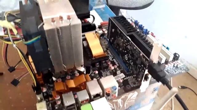 Установил 4-ядерный Zeon E5440 @2.83GHz в Asus P5QD turbo. смотреть онлайн