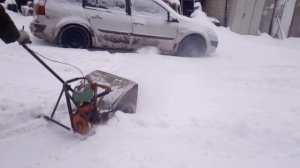 Cнегоуборочная машина своими руками идеи  из бензопилы  чистка снега   новый год