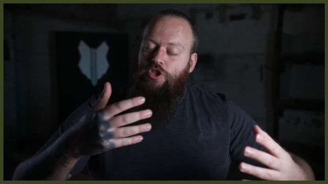 How To STOP Your ENGLISH BULLDOG PULLING ON WALKS смотреть онлайн