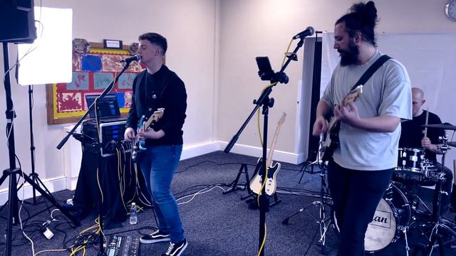 Getting Started - Sam Fender [Live Cover] смотреть онлайн