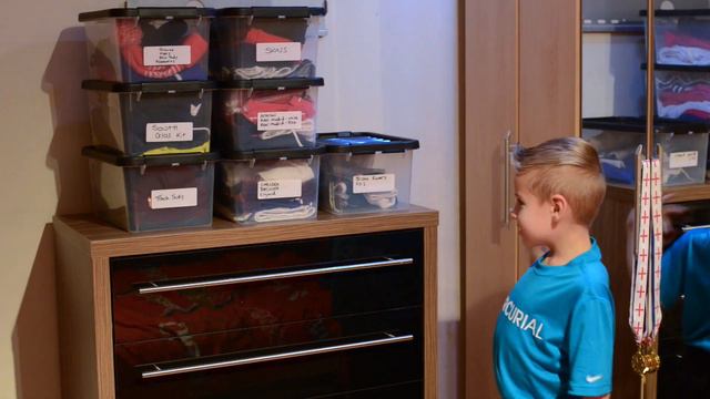 Football Kit & Boots Preview, CR7, Arsenal, Chelsea, Barcelona, Real Madrid, Mercurial смотреть онлайн