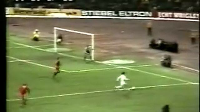 Bayern 4-3 Bor M'Gladbach 1973-74 смотреть онлайн