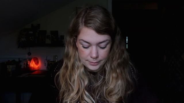 ONLY THREE DECKS?! Tarot Roundup and What Do I Take To Greece?? смотреть онлайн