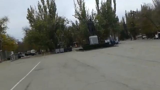 Феодосия. Памятник Ленину и жд вокзал - 20 ноября 2019 года. смотреть онлайн
