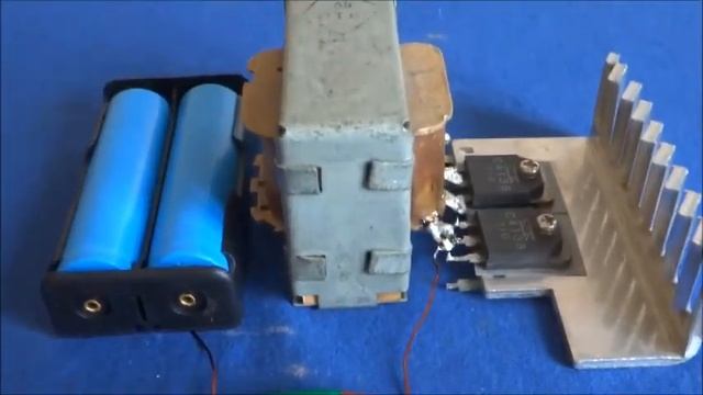 Беспроводные СВЕТОДИОДЫ светятся без батареек и проводов! КАК ТАКОЕ МОЖЕТ БЫТЬ? смотреть онлайн