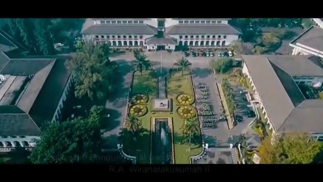 The Story of Bandung City, West Java - Dini Hamidah смотреть онлайн
