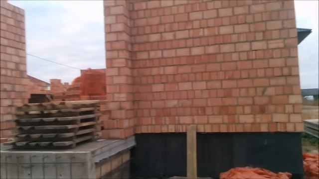 1 этаж стройка дома - кладка из кирпича за месяц. Как строит хорошая бригада смотреть онлайн