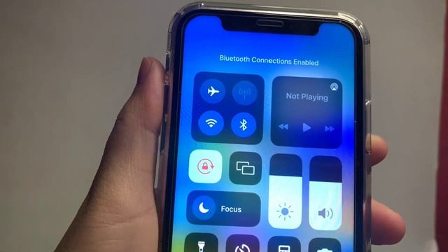 How to turn on and off bluetooth in notification bar on iPhone X смотреть онлайн