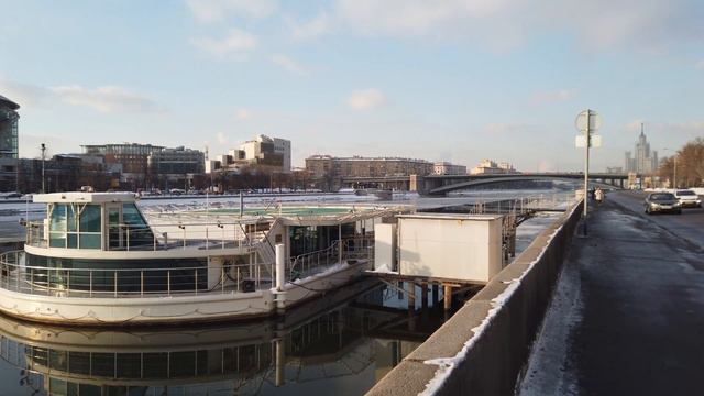 Краснохолмская набережная. 05.02.2022 год. Москва. смотреть онлайн