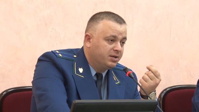 Проблемы дольщиков дома по улице Парковой, 60 обсудили в администрации города смотреть онлайн