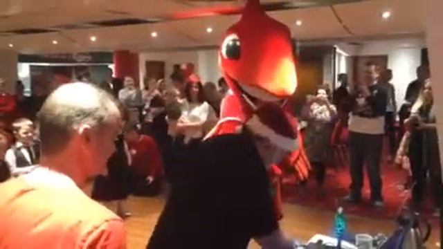 Meet Mighty Red смотреть онлайн