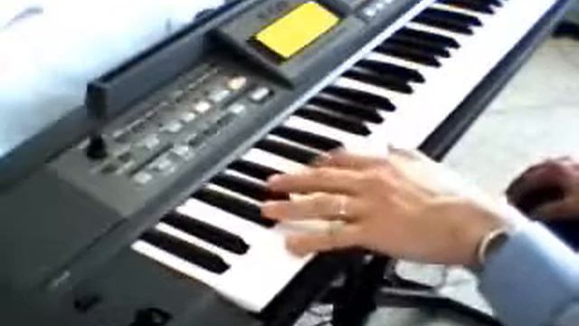 Roland E-09 - Sound Demo - Basses смотреть онлайн