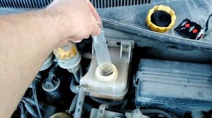 Шевроле Реззо. Газы в антифризе. Проверяем на холодную.