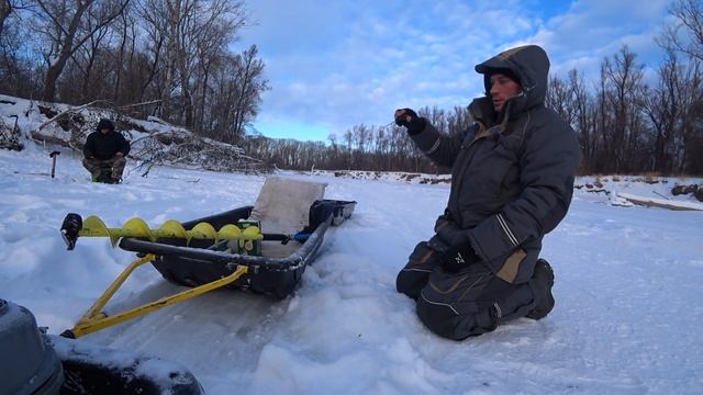 ЛОВЛЯ В ТОЛПЕ | НАШЛИ РЫБУ КАМЕРОЙ у ДОРОГИ | НОВЫЙ БАЛАНСНИР ОПЯТЬ ЛОВИТ ! ЧАСТЬ2 смотреть онлайн