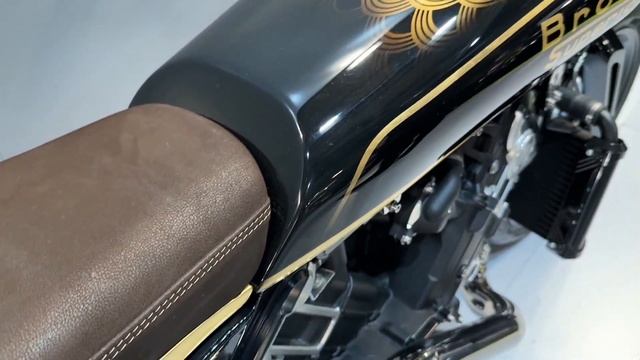 Not a Bike... Piece of Art !!! 2023 Brough Superior Golden Dream смотреть онлайн