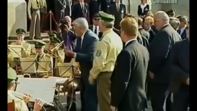 Дирижирует - Ельцин смотреть онлайн