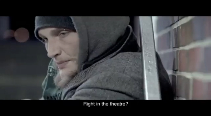 В кинотеатре люди невольно стали бездомными смотреть онлайн