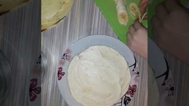 Торт "Молочная девочка" с кремом "Пломбир" и кремом "Чиз", украшенный шоколадом и голубикой смотреть онлайн