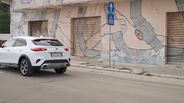 KIA XCeed Plug-in Hybrid 2020 | Test Drive - MC Motors Lecce смотреть онлайн