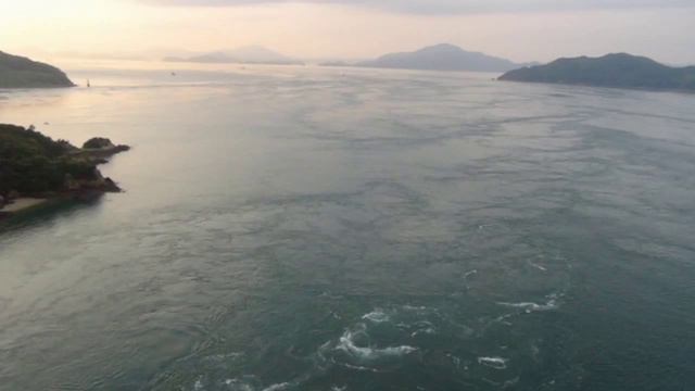 Witch Hunt In the Moment 訪れた日の瀬戸内海 смотреть онлайн