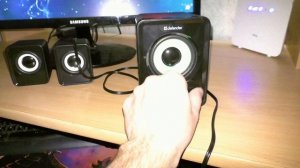 Обзор колонок  2.1 Defender Z4