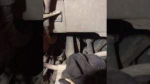 Причина глухого стука в месте бензобака справа при работающем и неработающем ДВС Chevrolet Captiva