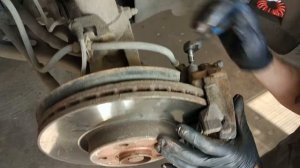 Замена тормозных колодок Тигуан (Volkswagen Tiguan)