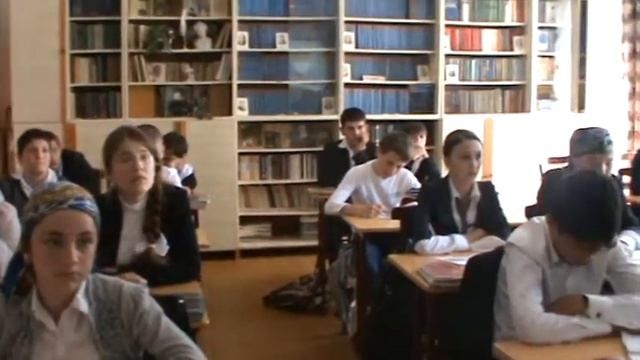 7 Б класс на уроке литературы. смотреть онлайн