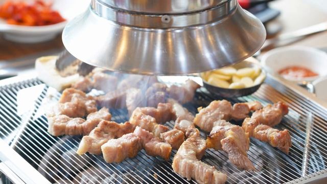 [EP 02] "Samgyeopsal" : THREE Layers of Pork Belly [Eng CC] смотреть онлайн