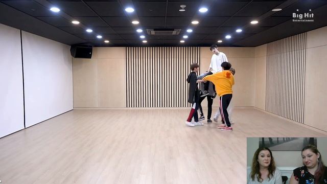 TXT "Crown" dance practice Reaction смотреть онлайн