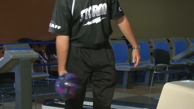 Storm - How To Put Rotation On A Bowling Ball смотреть онлайн
