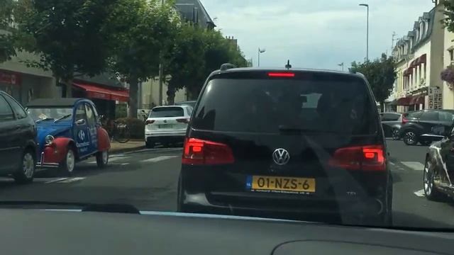 Нормандия, Франция. Еду на пляж в проливе Ла-Манш смотреть онлайн