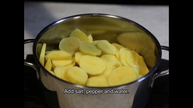 Patate In Tecia старинный итальянский рецепт тушеного картофеля, это - лучше, чем пюре. Potatoes