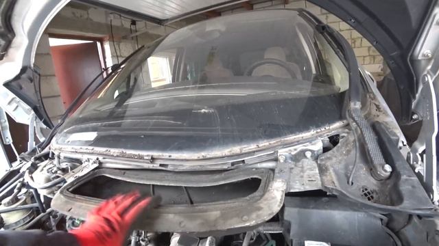 Новые задние суппорта и прокачка тормозов Peugeot 807 2.2 HDI 2004. Как настроить ручник. Часть 2 смотреть онлайн