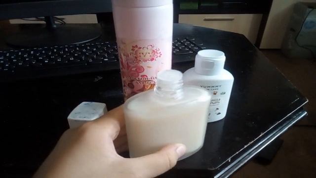 Делаем духи антисептик для тела с блестками