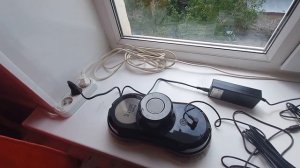 РОБОТ-МОЙЩИК ОКОН REDMOND SKYWIPER RW001S