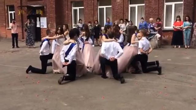 Последний танец выпускников смотреть онлайн