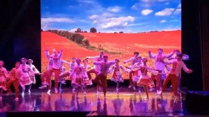 танец "пойду выйду"