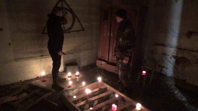 ЗАФИКСИРОВАЛИ ПАРАНОРМАЛЬНУЮ АКТИВНОСТЬ В СТАРОМ ДОМЕ смотреть онлайн