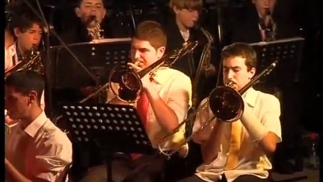 Kfar Vradim Youth Band - Eretz Tropit Yafa смотреть онлайн