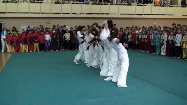 Dance Action смотреть онлайн
