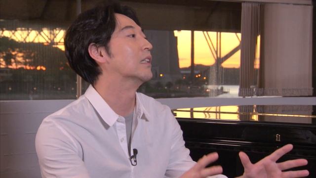 Pianist and K-pop songwriter Yiruma backstage at Sydney Opera House смотреть онлайн