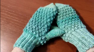 ВАРЕЖКИ крючком.  Комплект- шапка+шарф+варежки. (720p).mp4