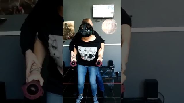 Реакция на VR посетителей клуба виртуальной реальности U-VIW смотреть онлайн